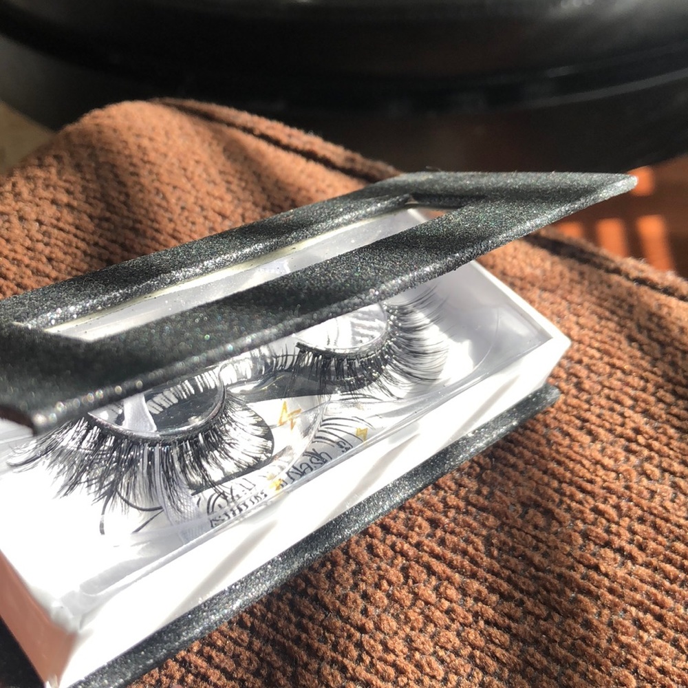 Ecstatic mink lashes